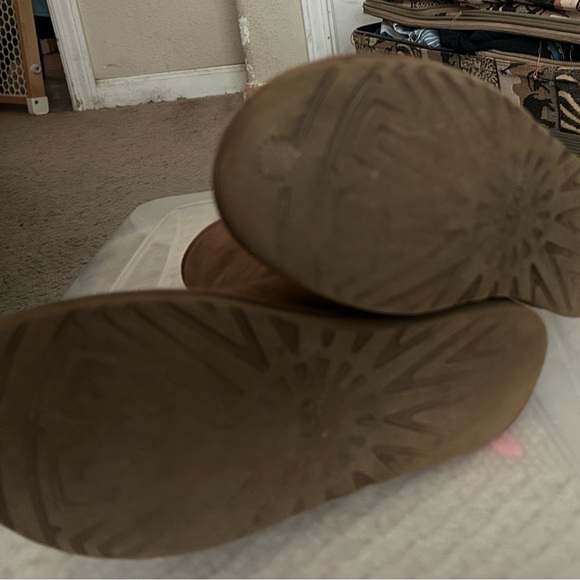 UGG Tan Sheepskin Boots Size 6 - Picture 4 of 6